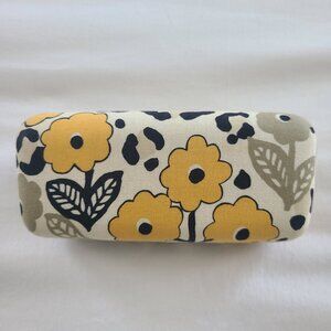 Vera Bradley Go Wild Hard Sunglasses Case With Cleaning Cloth